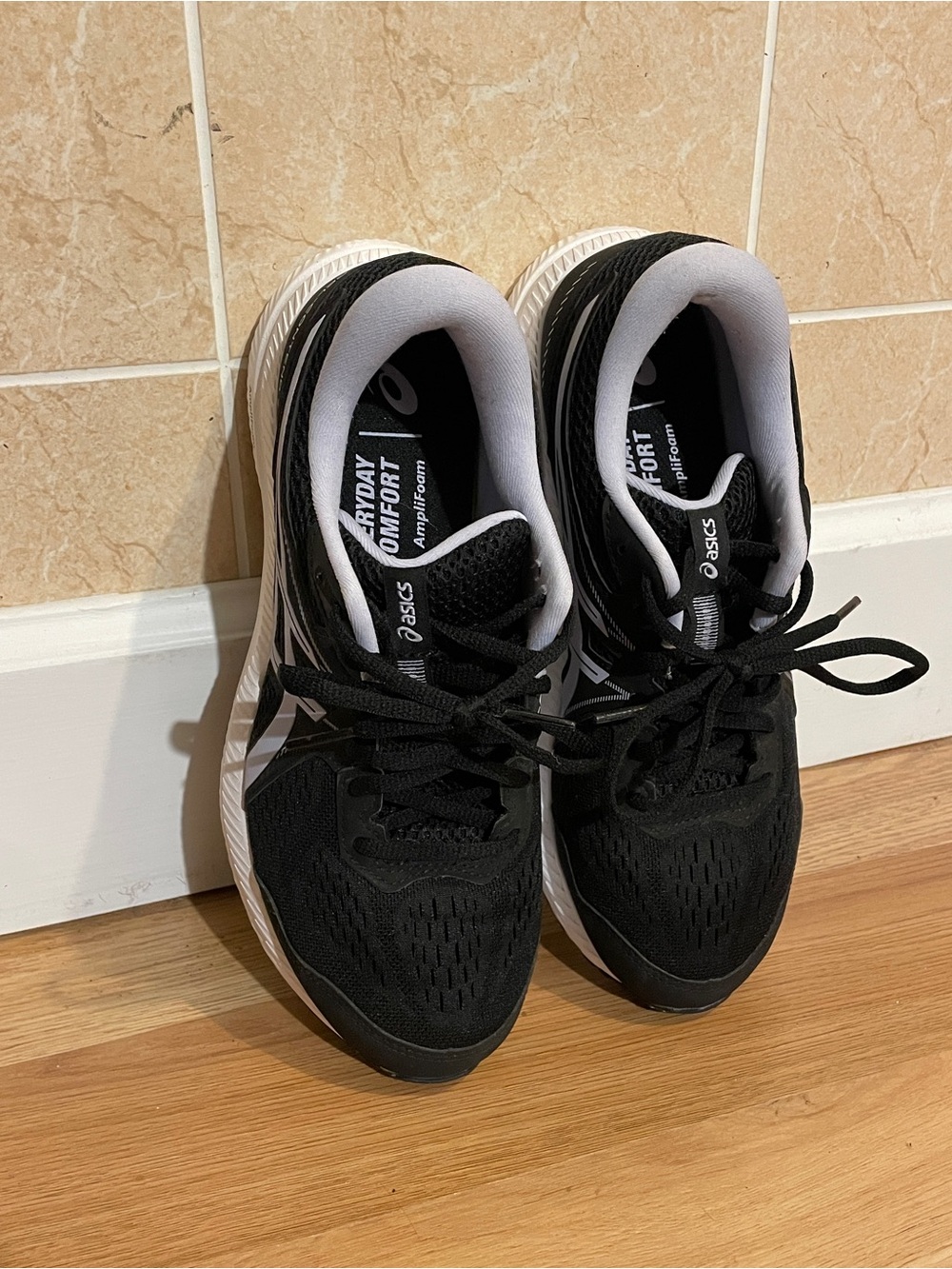 ASICS GEL-CONTEND
AmpliFoam Running Shoes - Picture 3 of 8